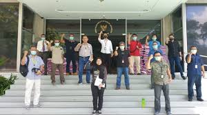 Kedutaan besar luxembourg untuk malaysia dan terakreditasi untuk republik indonesia. Kerja Keras Kbri Mendata Wni Di Malaysia Kepala Di Kaki Kaki Di Kepala Kumparan Com