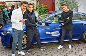 Schaue immer denn bergdoktor an. Warm Up Furs Atp Tennisturnier In Stuttgart Die Besten Freunde Von Tv Star Mark Keller Sind Seine Sohne Stuttgart Stuttgarter Nachrichten