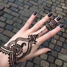The tradition of henna or mehendi originated in north africa and the middle east. Artistic And Intricate Henna Tattoo Designs Body Tattoo Art