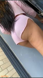 Girls in booty shorts - Voyeur Hub