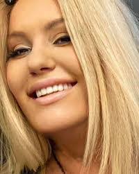 Victoria Colon's Instagram, Twitter & Facebook