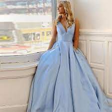 Paiement en plusieurs fois et livraison express selon les articles. Robe Princesse Bleu Clair Princesse Parfaite