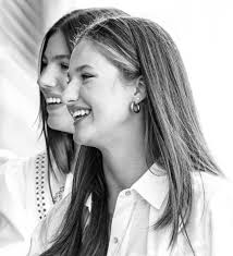 King Felipe's small gesture towards Princess Leonor sparked a debate