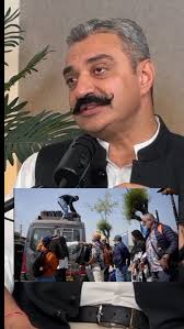 In this reel from The HJ Show, Harsh Joshi dives into the major challenges  in business with Bobby & Alka Thakkar, the founders of Martino'z Pizza. Bobby  Thakkar said Product Selection is