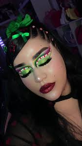 Creative Candy Cane Makeup Ideas for Christmas