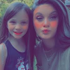 Holly Drum's Instagram, Twitter & Facebook