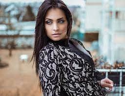 Amira pocher forderte ihre fans auf instagram zum mitmachen auf. Amira Aly Wiki Age Oliver Pocher Wife Biography Family Facts