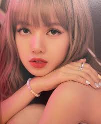 Top Ten Kpop Idols With Big Eyes Beautiful Kpop Idols Blackpink Lalisa Manoban Blackpink Lisa