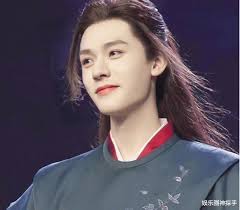 Dai Jingyao keeps taking selfies, netizens admit that he is handsome, but  this is different from Gong Jun