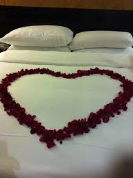 Honeymoon Suite Winning Idees De Mariage Mariage Elegant Bague Fiancaille
