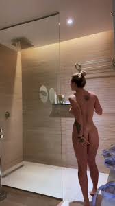 Margot Dulac makes her boyfriend come twice in the shower
