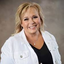 Darcy Maldonado's Instagram, Twitter & Facebook