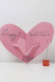 Viele verliebte basteln aufwendige karten für ihre partner. Scbiwiojafiqrm