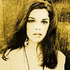 Evie Sands's Instagram, Twitter & Facebook