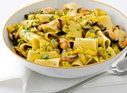 Ora, a tutelarla, c'è anche un maccheronificio sociale. Pasta Di Gragnano Le 10 Migliori Ricette