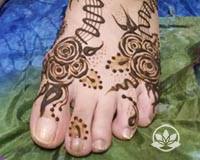 Since henna will be applied to the skin then you cannot avoid the possibility of an allergic reaction. Henna University Classes And Workshops