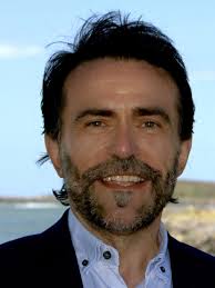 Political rival questions Shellharbour mayor Chris Homer's conduct