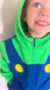 Amazon.com: Nintendo Super Mario Bros. Boys Hoodies, Mario and Luigi Zip-Up  Hooded Sweatshirts for Boys (Mario, Size 4) : Clothing, Shoes & Jewelry