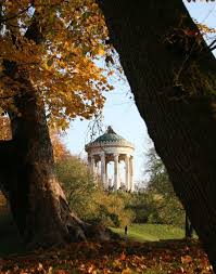 Mit nur wenigen klicks könnt ihr ganz einfach hotels suchen, vergleichen und buchen, indem ihr euch entweder direkt bis zur webseite des hotels durchklickt oder über ein. Englischer Garten Mit Bayrisches Flair Geniessen Nahe Pullman Munich
