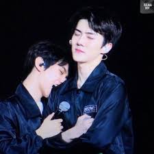 That both baekhyun and sehun . Knetsonbaekhyun Pann Baekhyun Usually Bites Sehun S Butt