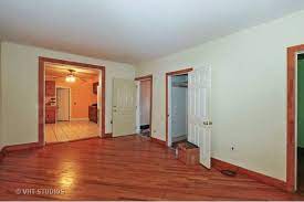 Find best prices in apartments for rent in chicago. Two Bedroom In Bridgeport Rents For Only 700 Curbed Chicago
