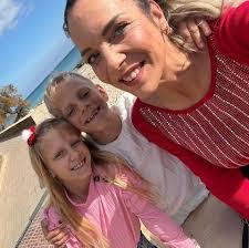 Leonard Downs's Instagram, Twitter & Facebook