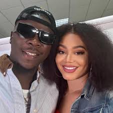 Abena Korkor drops her nooodes…she needs help https://bit.ly/40uEJCw