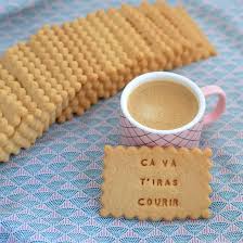 Dedicace A Cet Ami Ou Belle Mere Qui Veut Que Tu Manges 200 Biscuits Avec Ton Cafe Que Tu Te Reserves 4 Fois De Tout Et Que Tu Ne Puiss Food Glassware Bread