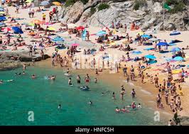der FKK-Strand von Playa Cala sa Boadella am Stadtrand von Lloret de mar in  Spanien Stockfotografie - Alamy