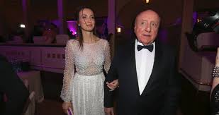 Lucie gelemová se chová dost podivně. Neverny Manzel Patrasove Slovacek Promluvil O Svatbe S Gelemovou