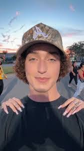 Matthew Deck's Instagram, Twitter & Facebook