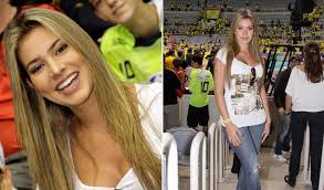 Seleção masculina de volei bruno rezende vôlei masculino jogadores brasileiros grandes nomes seleção brasileira orgulho esportes voleibol. Ex Bbb Adriana Vai Ao Jogo De Volei Do Brasil E Tieta Bruninho O Fuxico