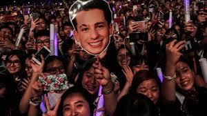 Maybe you would like to learn more about one of these? Charlie Puth Bikin Penonton Konser Berteriak Histeris
