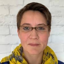 Denise Barthel's Instagram, Twitter & Facebook