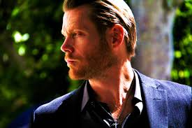 Chasing the Dollar (2016)