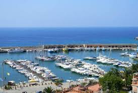 Facilmente la località marina di camerota, anche grazie alla presenza di bus e navette che partono dal centro storico e, in circa 10 minuti, arrivano direttamente alla località marina. Marina Di Camerota Sa Turismo E Ormeggi Nautica Report
