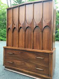 Mid Century Modern Walnut Broyhill Braslilia Style Dresser Gentlemen S Chest Kent Coffey Style Mid Century D Broyhill Broyhill Brasilia Mid Century Dresser