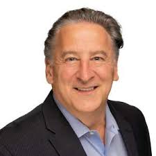 Crumbl Cookies sweetens Geneva Commons