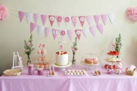 Hacerlo con forma de balón de fútbol para un fanático del deporte será un toque original. Decoracion De Cumpleanos 50 Ideas Originales Espaciohogar Com