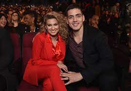 Birth name victoria loren kelly. What Is The Meaning Behind Tori Kelly S New Album Inspired By True Events And Is The Singer Married