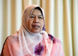 Zahida binti zarik khan is a malaysian politician who currently served as women youth chief of the united malays national organisation (umno) since june 2018. Giliran Zuraida Dikuarantin Akibat Covid 19 Semasa Mstar