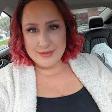 Ivy Hansen (@MrHansensWifey)