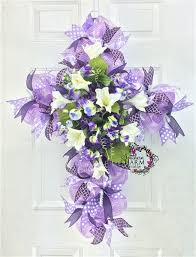 Learn Deco Mesh Wreath Design Ebook Wreath Recipes Learn To Make Deco Mesh Wreaths A Perfect Wre Spring Mesh Wreaths Easter Wreath Diy Easter Spring Wreath