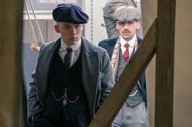 Peaky blinders is a british period crime drama television series created by steven knight. Confidenziale Arco Raccogliere Tommy Shelby John Shelby Dolce Conciliatore Assassino