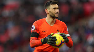 Hugo lloris, incroyable des fois, et incompréhensible d'autres fois, j'aurais pu mettre d'autres arrêts ou erreurs mais un petit top 10 suffit. Die Uberbewertetsten Spieler Der Premier League