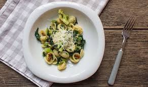 Rezept Fur Orecchiette Alle Cime Di Rapa Aus Apulien Reisehappen Italienische Rezepte Beilage Zu Fisch Rubstiel