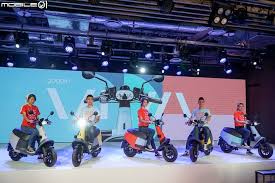 Gogoro 今天為台灣帶來了一個新車款，取名為「viva mix」。雖然同為 viva 系列，但 mix 其實是採用了和 gogoro 3 相同的馬達，也就是說它是 125cc 等級的車種。 æŽ¡è¨ª è·¨è¶³å…¥é–€ç­‰ç´š Gogoro Viva ç¶ ç‰Œå–®é›»æ± æ–°è»Šç™»å ´ Mobile01