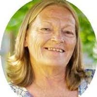 Pam Putnam's Instagram, Twitter & Facebook