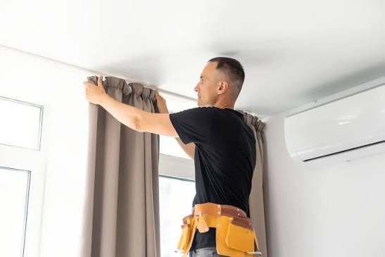 Curtain pole installation service in Greenwich SE10