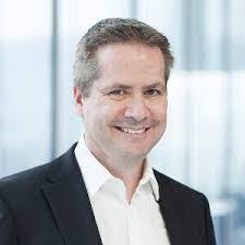 Robert Wyand's Instagram, Twitter & Facebook